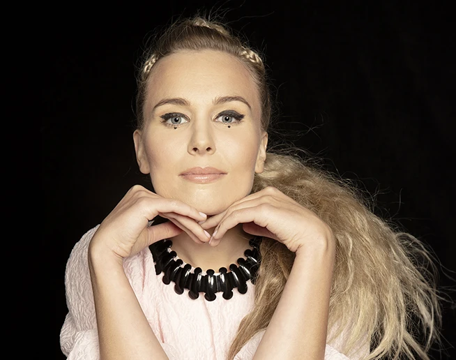 Photo de Elsa Dreisig © Simon Fowler