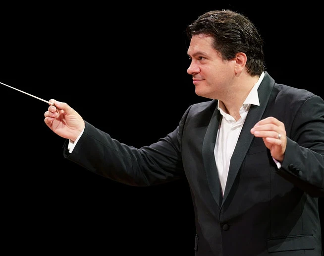 Photo de Cristian Măcelaru © Christoph Abramovitz